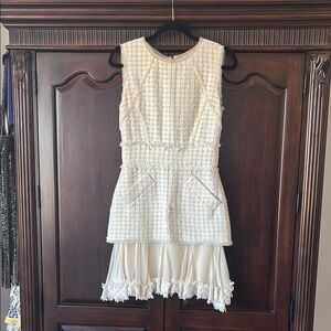 Oscar de la Renta Chic Cream Textured Sleeveless Dress
